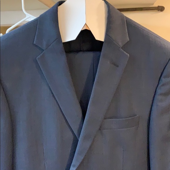 Jos A Bank Navy Slim Fit Suit 40R - Picture 2 of 5